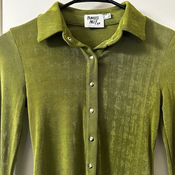 Princess Polly Green Long Sleeve Button-Up Collared Top - Size 2 - Picture 3 of 7